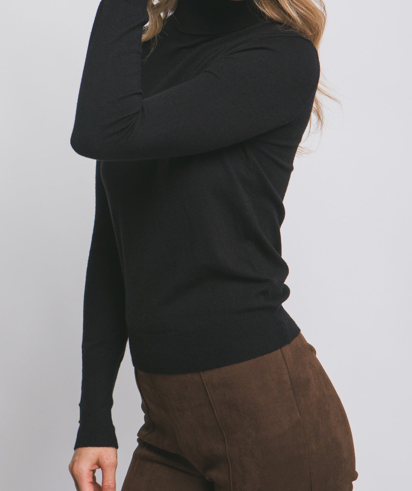 Lyn Long Sleeve Turtle Neck Sweater Top